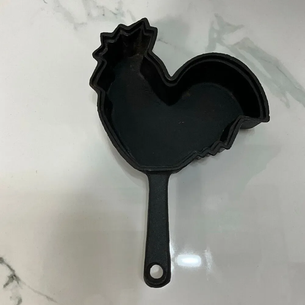 CAST IRON Rooster Skillet Pan